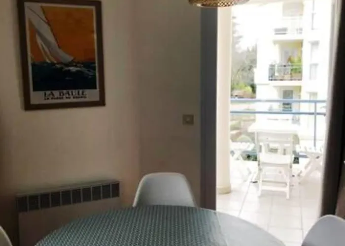 Petit Nid Au Cœur De Terrasse Et Piscine *