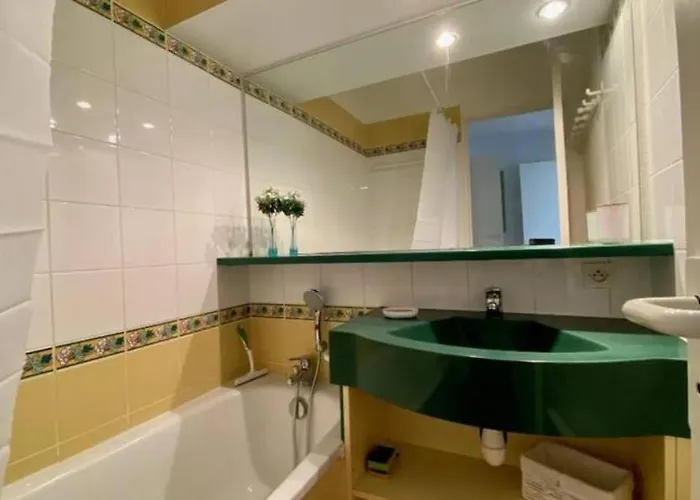 Petit Nid Au Cœur De Terrasse Et Piscine Appartement